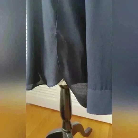 Banana Republic Navy Blue Long Sleeve Crewneck Pullover Blouse Medium Petite - Picture 10 of 12